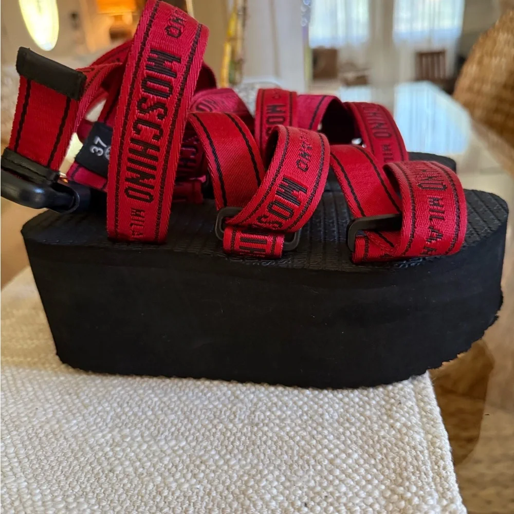Women’s Moschino Milano Platform Red Black Strap Sandals Size 37 or 6.5